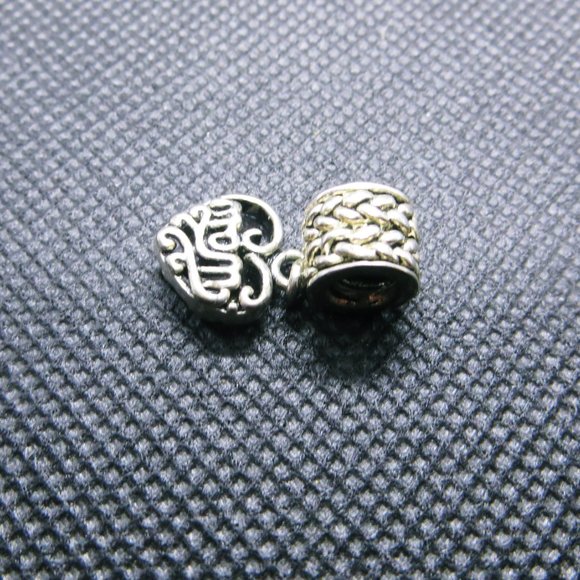 Ornate Silver Tone MOM Heart Dangle Slider Bracelet Charm - Picture 2 of 3